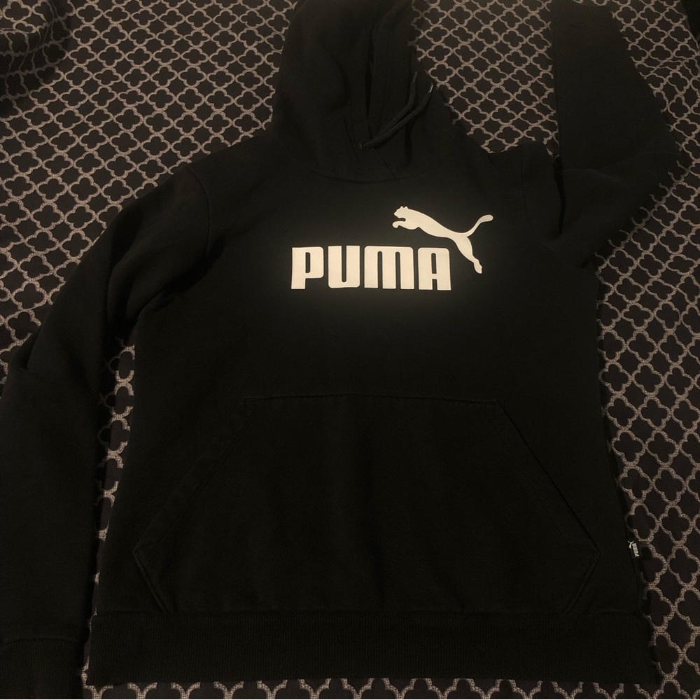 PUMA Women’s Black White Sweatshirt Sz Small Hoodie Logo Pullover